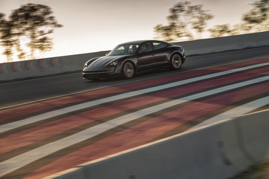 Porsche Taycan 4S 2020 года  (NA) (фото 2 из 29)
